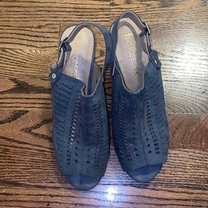 Open toe heeled shoes bluish gray